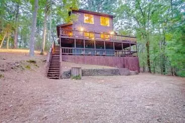 コテージ Ridgeview Retreat Seclude Cabin Includes Wifi, Cable, And Charcoal Grill By Redawning