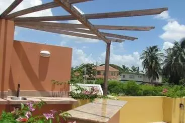 تختخواب و صبحانه Shalom House