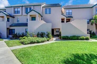 בית מלון כפרי 708 Sailmaker