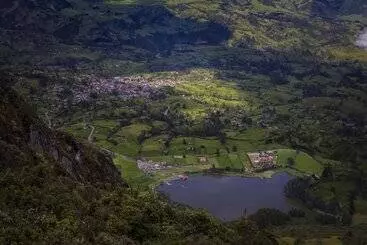 ホテル Complejo Turístico Intihuatana