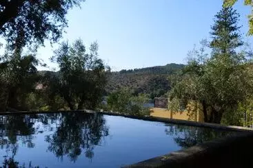 مبيت وإفطار Alamal River Club