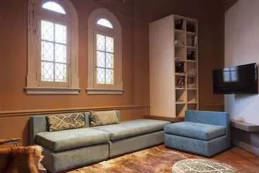 Ambit Boulevard Hotel Boutique