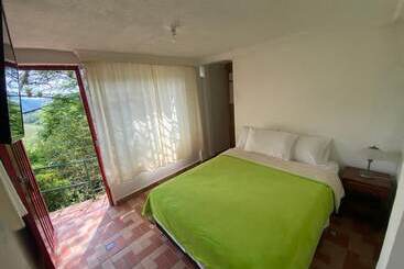 בית מלון כפרי Eco Lodge La Juanita