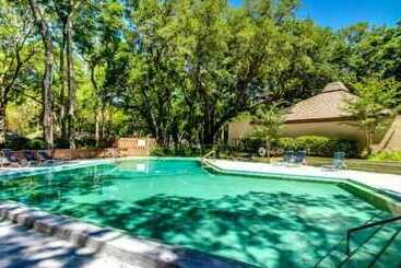 קוטג'' 3214 Fairway Oaks