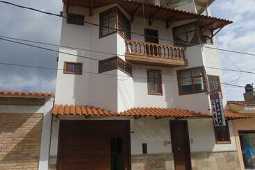 مسافرخانه Hospedaje Casa Blanca Beach