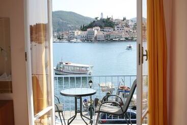 בית מלון כפרי Poros Vista