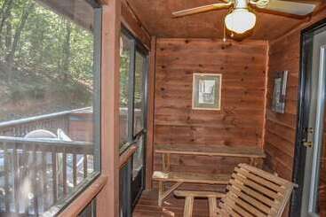 بيت ريفى Hackers Hideaway