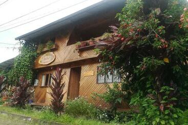 Hostal El Edén De Mindo