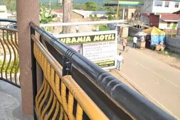 تختخواب و صبحانه Muramia Motel