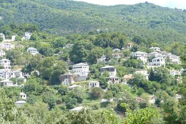 Отель Ta Xelidonakia