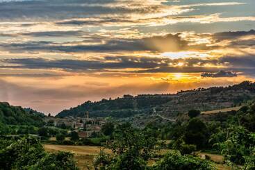 בית מלון כפרי Balneari De Vallfogona