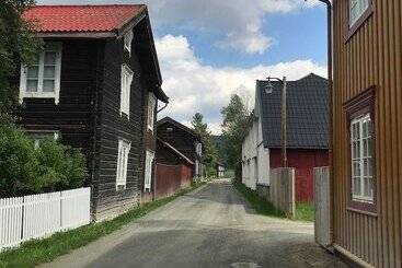 Отель Malmplassen Bed & Breakfast