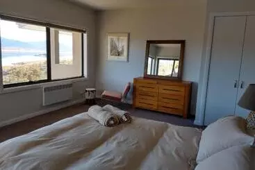 ペンション Willow Bay Lodge