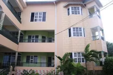 هتل آپارتمان Royal Tower Suites