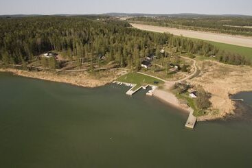 بيت ريفى Hjortö Stugor & Stockhus