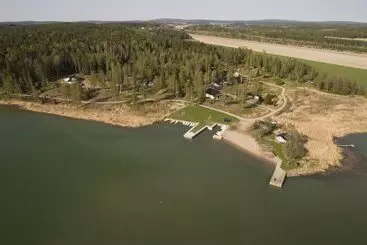 Mökkimajoitus Hjortö Stugor & Stockhus