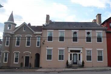 فندق Cumberland Inn And Spa