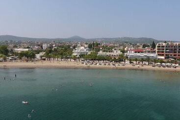 ペンション Flisvos Rooms