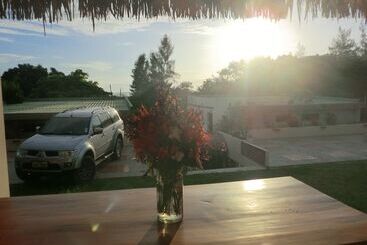 Hotel Charlie Suites Ayampe