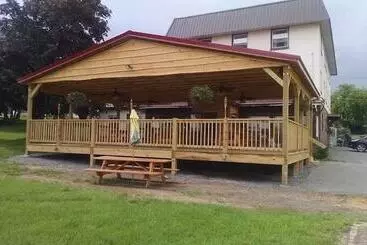 Hotelli Lakewood Lodge & Restaurant