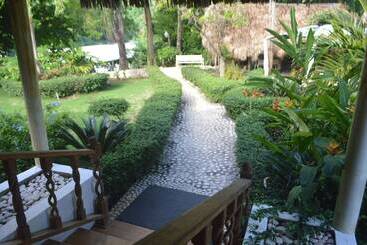 هتل Rancho Don Cesar