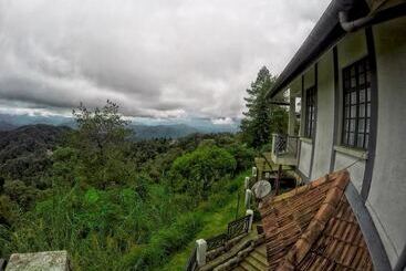 Hotel Tm Resort Fraser S Hill Bungalow