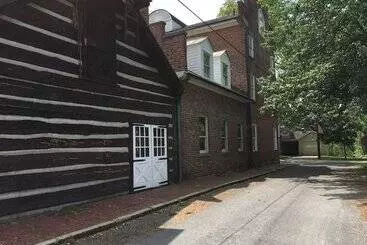 Spread Eagle Tavern And Inn