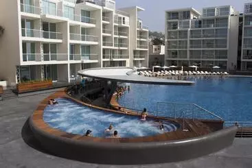 Whitelace Resort