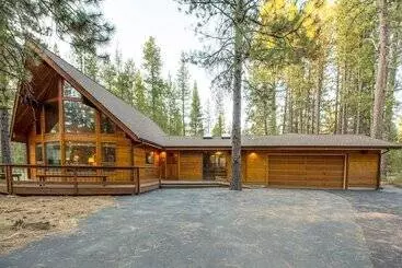 Mökkimajoitus Woodland 2