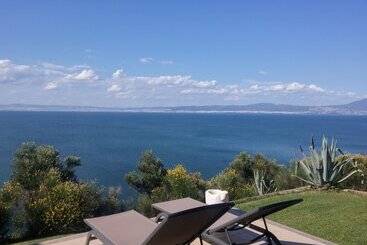 هتل آپارتمان Angelbay Bungalows