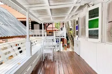 Hotel Banthaisangthain Resort