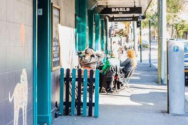 בית מלון כפרי Darlo Bar Darlinghurst