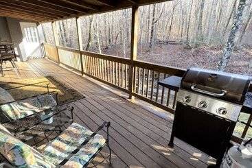 コテージ Cabin Creekwood