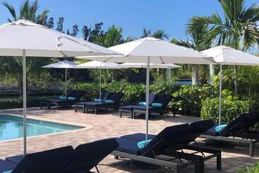 アパートホテル Dolphin Cove