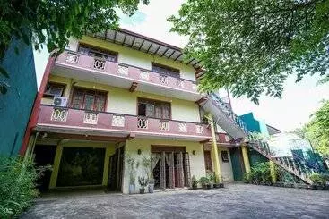 Hotel Paradise Resort Kandy