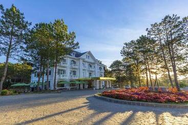 هتل Kim Resort   Khu Nghĩ Dưỡng Rừng Lá Kim