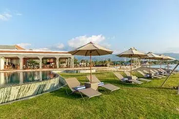 ホテル Lovina Beach Club And Resort