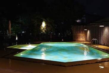 בית מלון כפרי Amara Resort Hua Hin