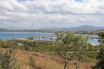 酒店 Queens Beach Tourist Village