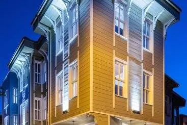 Hotel Home Quality