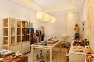 ホテル Amarta Beach Retreat By Nakula