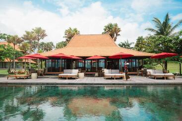 Hotel Amarta Beach Retreat By Nakula