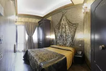 هتل Antica Dimora Delle Cinque Lune