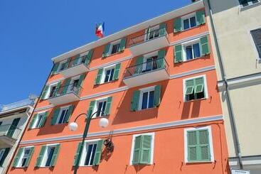 בית מלון כפרי San Pietro Chiavari