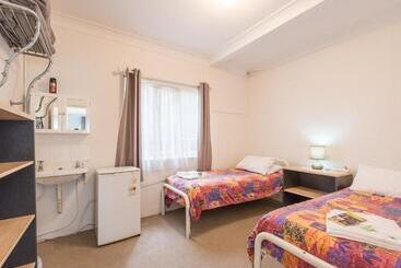 פנסיון Kookaburra Inn