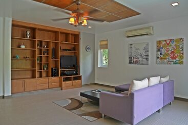 Apartamentos turísticos Suriya Som Villa