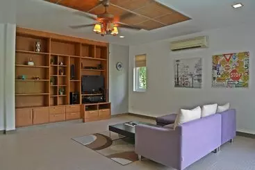 Apartamentos turísticos Suriya Som Villa