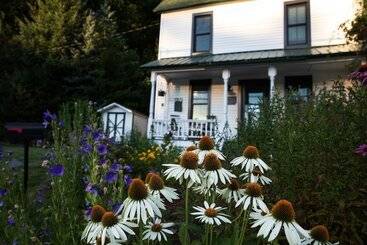 פונדק The Yarra