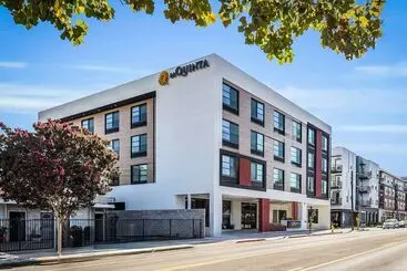 هتل La Quinta Inn & Suites By Wyndham San Jose Airport Downtown