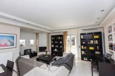 Residenssi Beautiful 4 Bed House With Private Pool In Naxos